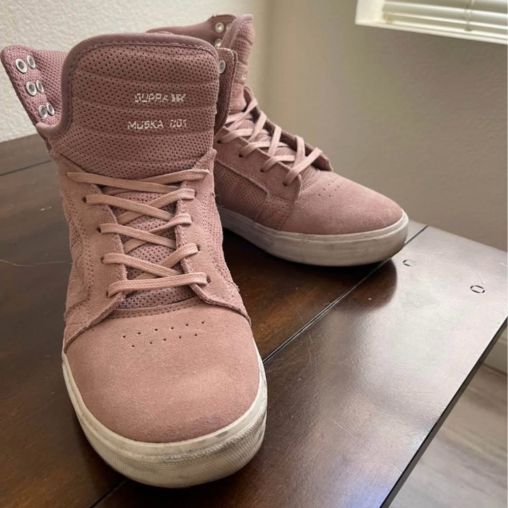 Supra Women's Dusty Pink High-Top Sneakers